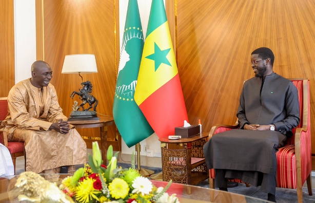 Le Président Faye reçoit Khaby Lame, ambassadeur de l’UNICEF, pour un engagement en faveur des enfants Le Président Faye reçoit Khaby Lame, ambassadeur de l’UNICEF, pour un engagement en faveur des enfants