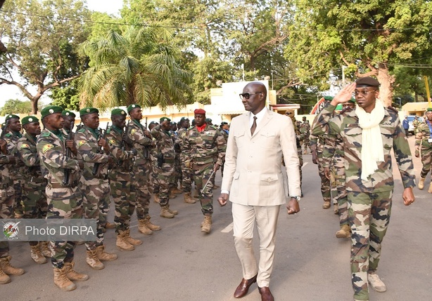 Sécurité régionale : Le Sénégal et le Mali intensifient leurs efforts militaires conjoints Sécurité régionale : Le Sénégal et le Mali intensifient leurs efforts militaires conjoints