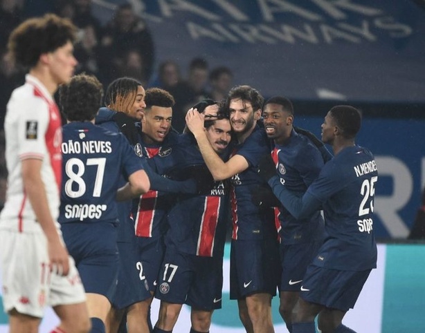 Le PSG écrase Monaco et s’envole en tête de la Ligue 1 Le PSG écrase Monaco et s’envole en tête de la Ligue 1