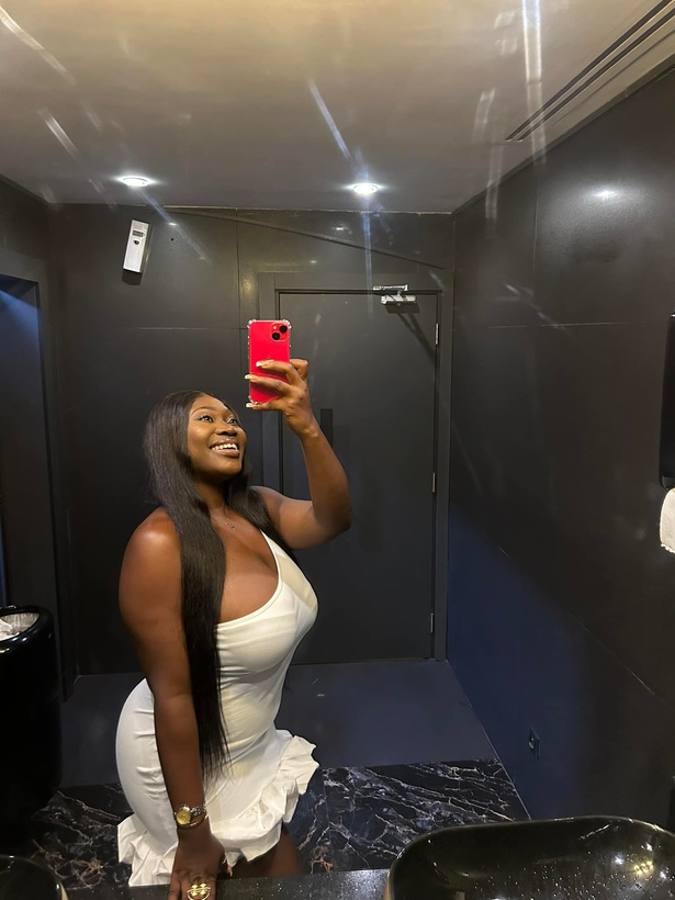 Assa Iris : l’influenceuse qui prône la beauté naturelle Assa Iris : l’influenceuse qui prône la beauté naturelle