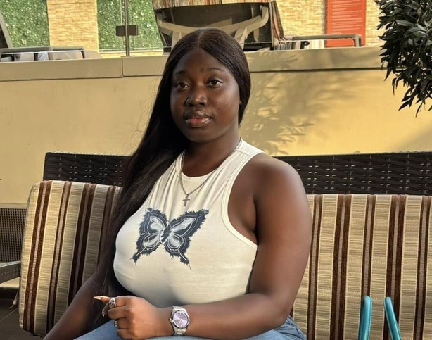 Assa Iris : l'influenceuse qui prône la beauté naturelle