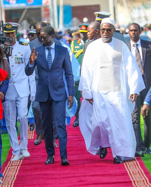 Diomaye Faye en Gambie pour la fête nationale : une visite sous le signe de la fraternité et de la coopération Diomaye Faye en Gambie pour la fête nationale : une visite sous le signe de la fraternité et de la coopération