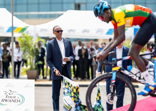 Rwanda Cycling Tour 2025 : Le Président Kagame Lance la 17e Édition dans un Contexte de Conflit avec la RDC Rwanda Cycling Tour 2025 : Le Président Kagame Lance la 17e Édition dans un Contexte de Conflit avec la RDC