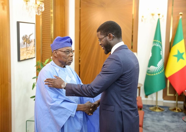 Médiation en Afrique de l’Ouest : Olusegun Obasanjo consulte Bassirou Diomaye Faye
