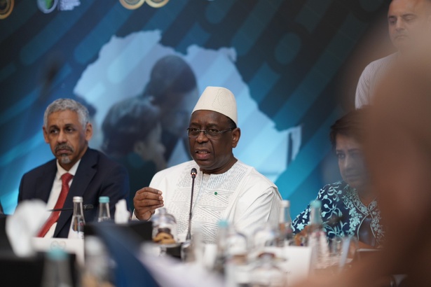 A  Cap Town, Macky Sall plaide pour un allègement global de la dette africaine A  Cap Town, Macky Sall plaide pour un allègement global de la dette africaine