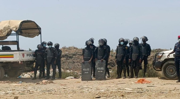 Mbeubeuss : La police nationale réussit le déguerpissement de la décharge Mbeubeuss : La police nationale réussit le déguerpissement de la décharge