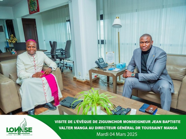 Mgr Jean Baptiste Valtère Manga : « Je prie pour la réussite de Toussaint Manga, Directeur général de la Lonase » Mgr Jean Baptiste Valtère Manga : « Je prie pour la réussite de Toussaint Manga, Directeur général de la Lonase »