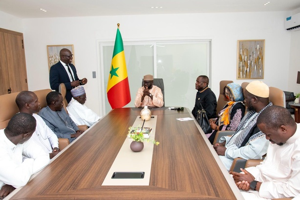 Assemblée nationale : Le Président El Malick Ndiaye reçoit l’Imam El Hadji Fansou Bodian Assemblée nationale : Le Président El Malick Ndiaye reçoit l’Imam El Hadji Fansou Bodian