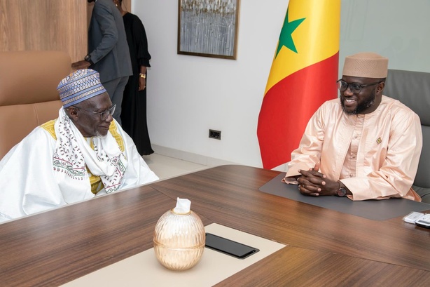Assemblée nationale : Le Président El Malick Ndiaye reçoit l’Imam El Hadji Fansou Bodian Assemblée nationale : Le Président El Malick Ndiaye reçoit l’Imam El Hadji Fansou Bodian