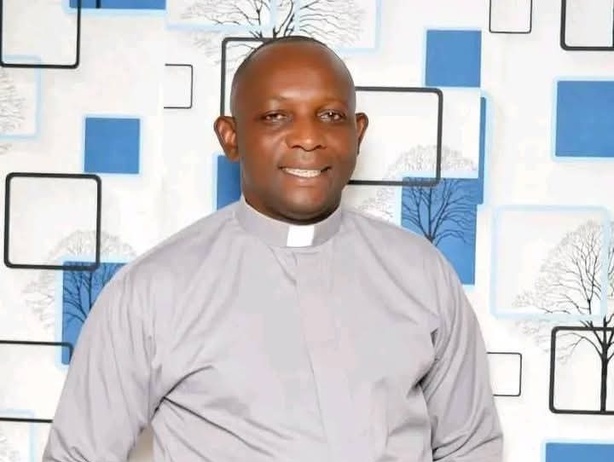 Nigeria : Assassinat du père Sylvester Okechukwu lors du mercredi des Cendres Nigeria : Assassinat du père Sylvester Okechukwu lors du mercredi des Cendres