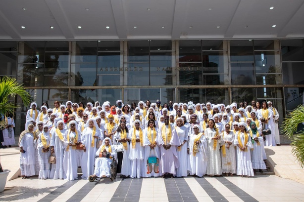 Sénégal : Le Président, El Malick Ndiaye rend hommage aux femmes de l’assemblée nationale Sénégal : Le Président, El Malick Ndiaye rend hommage aux femmes de l’assemblée nationale