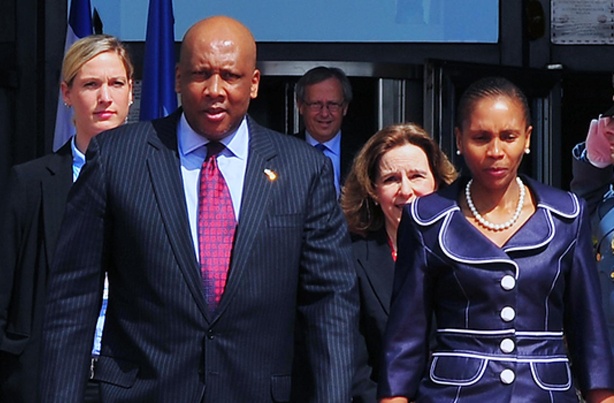 Aide aux LGBTQ+ : Le Lesotho dénonce les propos méprisants de Trump Aide aux LGBTQ+ : Le Lesotho dénonce les propos méprisants de Trump