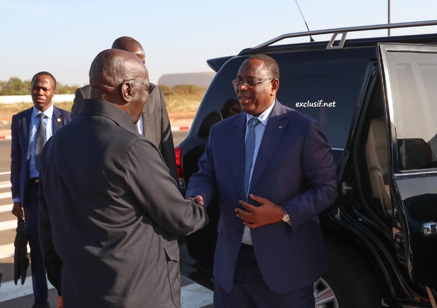 Macky Sall déménage vers Abidjan ? Macky Sall déménage vers Abidjan ?