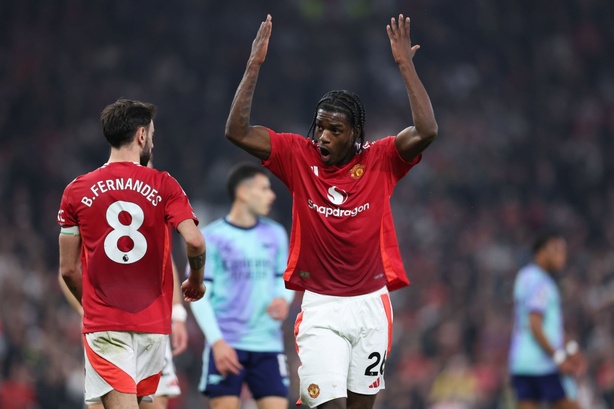 Premier League : Manchester United freine Arsenal dans la course au titre Premier League : Manchester United freine Arsenal dans la course au titre