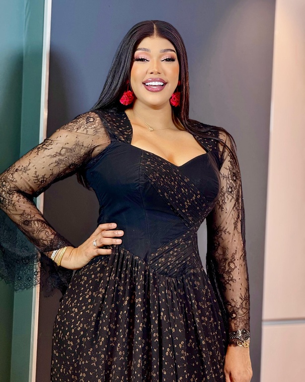 Média : Yaye Awa, animatrice de la TFM, s'affirme avec force et authenticité