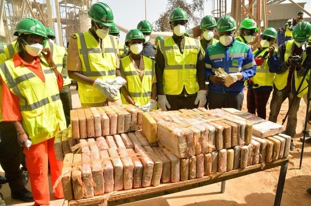 Lutte contre le narcotrafic :  Plus de 208 milliards de FCFA de cocaïne réduits en cendres Lutte contre le narcotrafic :  Plus de 208 milliards de FCFA de cocaïne réduits en cendres