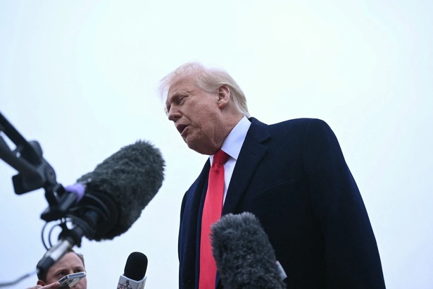 Voice of America et Radio Free Asia suspendus : tollé international contre la décision de Trump Voice of America et Radio Free Asia suspendus : tollé international contre la décision de Trump
