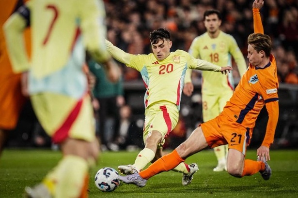 Pays-Bas 2-2 Espagne : Un Match spectaculaire, un résultat crucial Pays-Bas 2-2 Espagne : Un Match spectaculaire, un résultat crucial