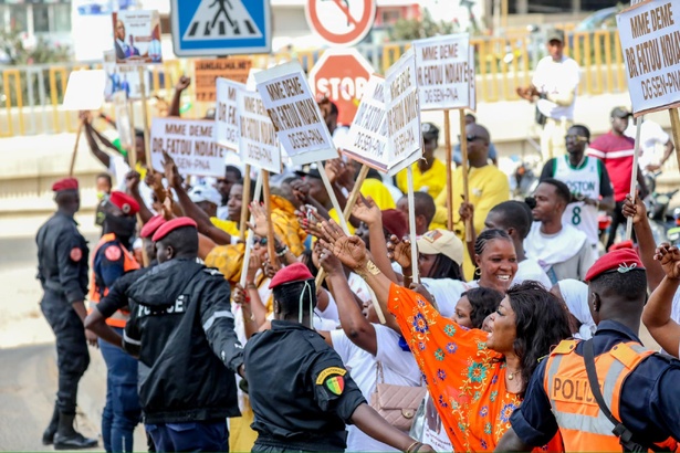 Amnistie : L’APR appelle à manifester devant l’Assemblée nationale contre la loi Amnistie : L’APR appelle à manifester devant l’Assemblée nationale contre la loi