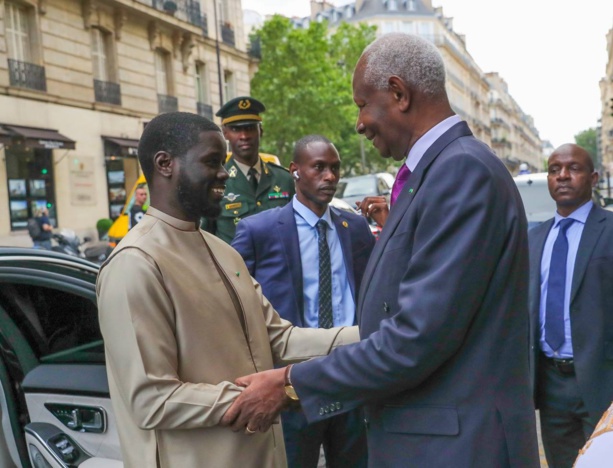 Pour la deuxième fois, Diomaye Faye s’entretient avec Abdou Diouf Pour la deuxième fois, Diomaye Faye s’entretient avec Abdou Diouf