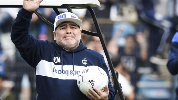 Procès Maradona : un ex-garde du corps arrêté en pleine audience pour faux témoignage Procès Maradona : un ex-garde du corps arrêté en pleine audience pour faux témoignage