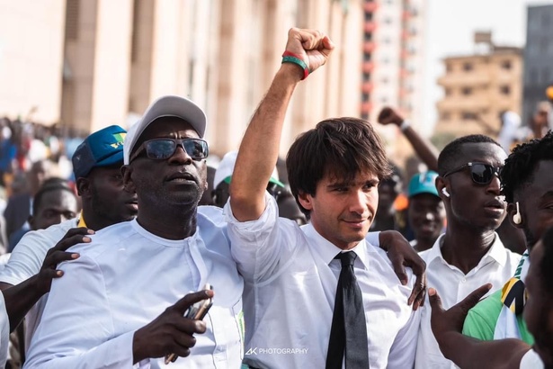 « Cet homme, oui, cet homme est mort»  (Juan Branco) « Cet homme, oui, cet homme est mort»  (Juan Branco)