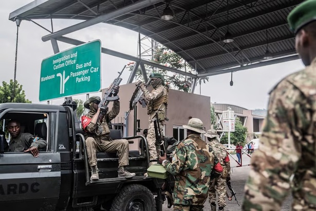 RDC : L’armée accuse le M23 de renforcer ses positions à Walikale RDC : L’armée accuse le M23 de renforcer ses positions à Walikale