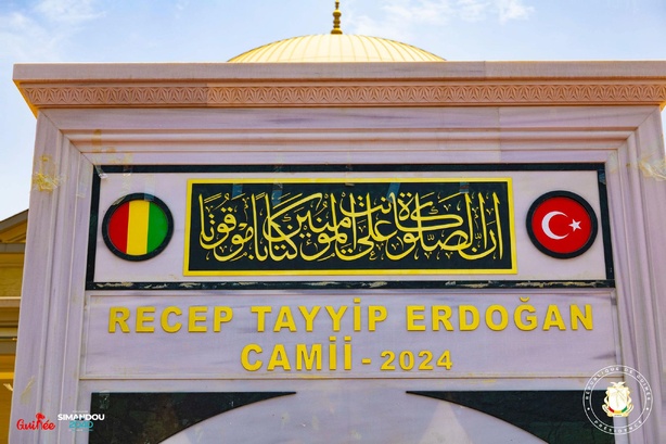 Inauguration de la Mosquée Recep Tayyip Erdogan : Un symbole de la coopération Guinée-Turquie Inauguration de la Mosquée Recep Tayyip Erdogan : Un symbole de la coopération Guinée-Turquie
