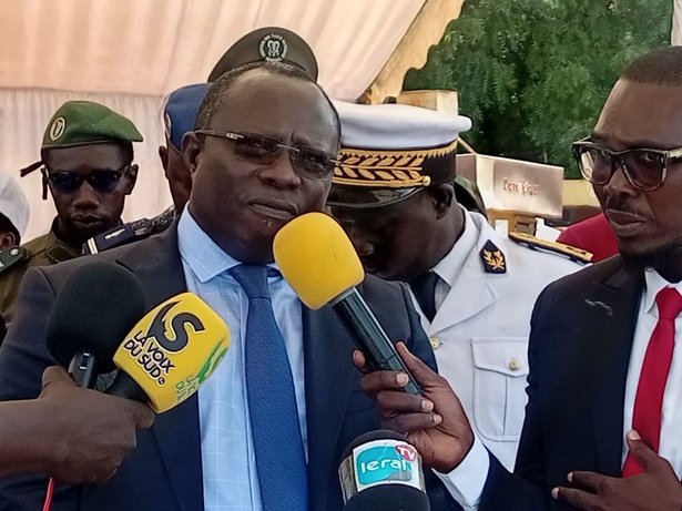 Célébration du 65e anniversaire de l’indépendance du Sénégal : à Kabrousse, les enfants défilent pour la paix, Célébration du 65e anniversaire de l’indépendance du Sénégal : à Kabrousse, les enfants défilent pour la paix,