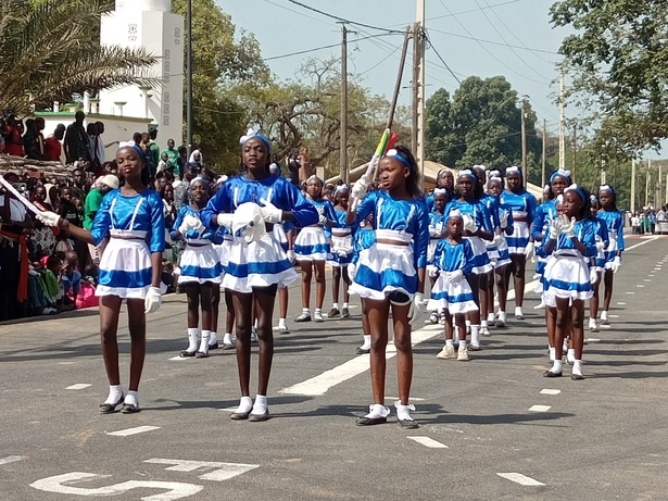Célébration du 65e anniversaire de l’indépendance du Sénégal : à Kabrousse, les enfants défilent pour la paix, Célébration du 65e anniversaire de l’indépendance du Sénégal : à Kabrousse, les enfants défilent pour la paix,