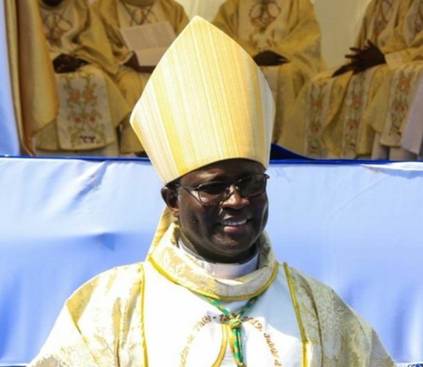 Mgr André Guèye : « La jeunesse est un état d’esprit, pas une question d’âge » Mgr André Guèye : « La jeunesse est un état d’esprit, pas une question d’âge »