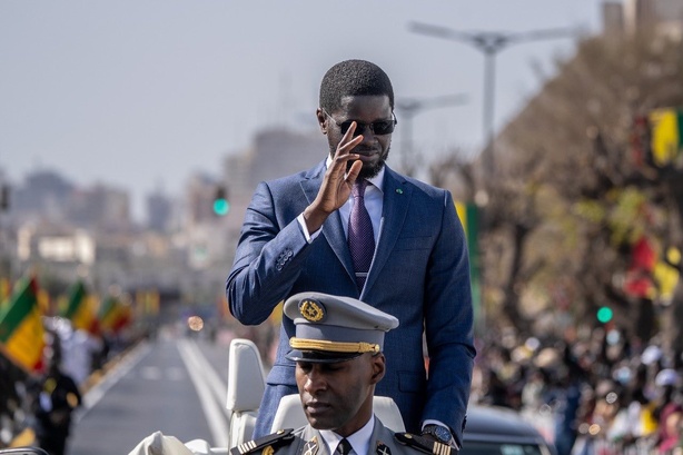 Défilé du 4 avril 2025 : entre patriotisme, diversité culturelle et mémoire historique Défilé du 4 avril 2025 : entre patriotisme, diversité culturelle et mémoire historique