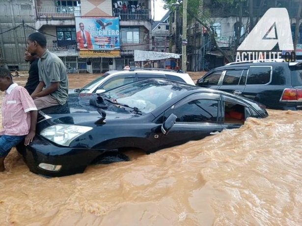 Inondations meurtrières à Kinshasa : au moins 33 morts et des centaines de sinistrés Inondations meurtrières à Kinshasa : au moins 33 morts et des centaines de sinistrés