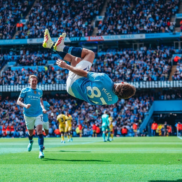 Premier League : Mené 2-0, Manchester City renverse Crystal Palace et s’impose 5-2 avec brio Premier League : Mené 2-0, Manchester City renverse Crystal Palace et s’impose 5-2 avec brio