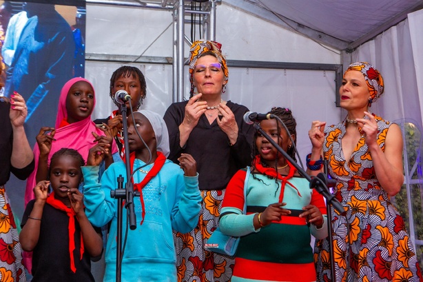 Jumelage culturel entre Hann/Bel-Air et Fos-sur-Mer : une rencontre sous le signe du partage Jumelage culturel entre Hann/Bel-Air et Fos-sur-Mer : une rencontre sous le signe du partage