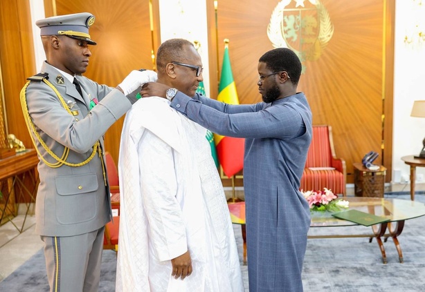 L’ancien président de la Cour suprême, Ciré Aly Ba, honoré par Diomaye L’ancien président de la Cour suprême, Ciré Aly Ba, honoré par Diomaye