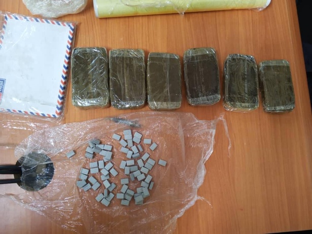 Keur Massar : La gendarmerie démantèle un réseau de faux-monnayeurs et saisit de la drogue dure Keur Massar : La gendarmerie démantèle un réseau de faux-monnayeurs et saisit de la drogue dure