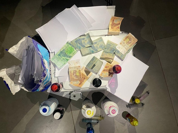 Keur Massar : La gendarmerie démantèle un réseau de faux-monnayeurs et saisit de la drogue dure  Keur Massar : La gendarmerie démantèle un réseau de faux-monnayeurs et saisit de la drogue dure