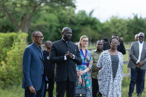 Rwanda : Kagame ouvre les portes de sa gigantesque ferme au président Doumbouya Rwanda : Kagame ouvre les portes de sa gigantesque ferme au président Doumbouya