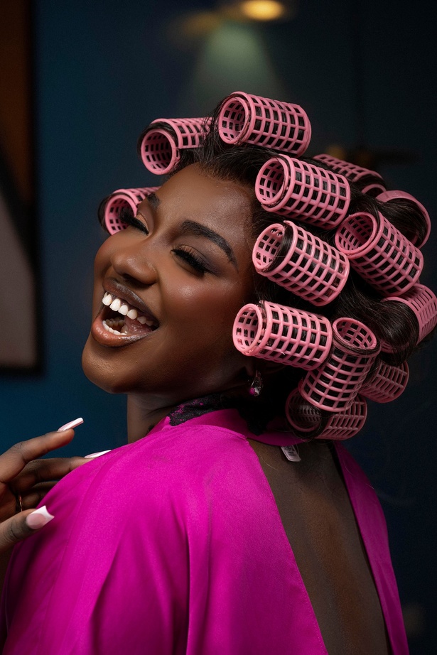 Look du jour : Mia Guisse surprend avec une nouvelle coupe Look du jour : Mia Guisse surprend avec une nouvelle coupe