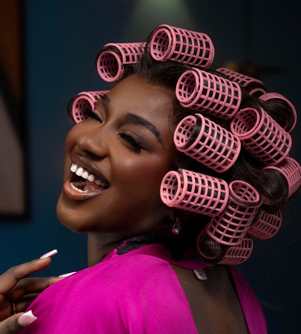 En pleine manœuvre médiatique, Mia Guissé tente de redorer son image En pleine manœuvre médiatique, Mia Guissé tente de redorer son image