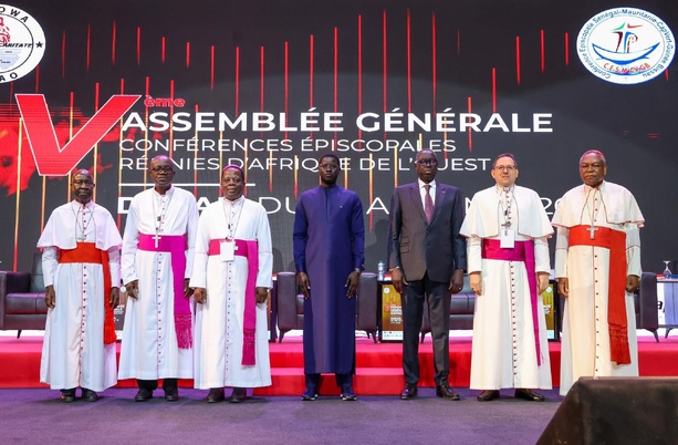 Ouverture de la 5e Assemblée de la CERAO : Le Président Faye magnifie le rôle de l’Église dans la cohésion sociale Ouverture de la 5e Assemblée de la CERAO : Le Président Faye magnifie le rôle de l’Église dans la cohésion sociale
