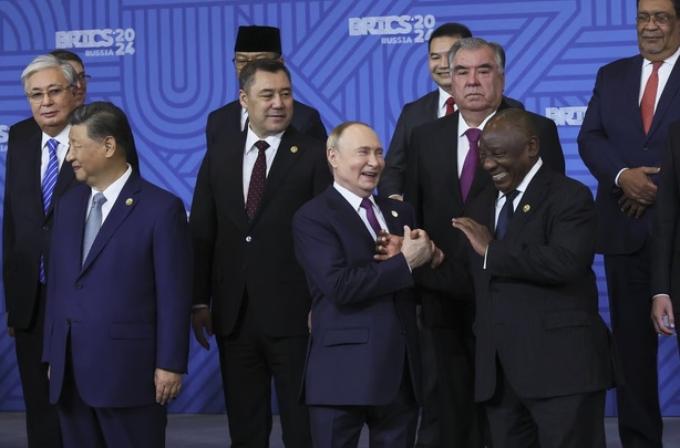 Célébrations du 9 mai à Moscou : Qui sont les dirigeants africains invités par Vladimir Poutine ? Célébrations du 9 mai à Moscou : Qui sont les dirigeants africains invités par Vladimir Poutine ?