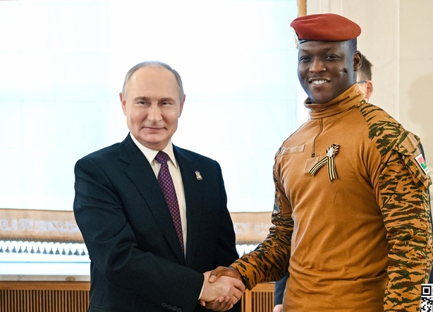 Formation universitaire : la Russie renforce son appui aux étudiants burkinabè Formation universitaire : la Russie renforce son appui aux étudiants burkinabè