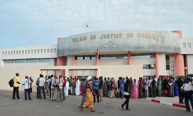 Tribunal de Dakar : « Président Fall », l’incroyable chute d’un faux juge Tribunal de Dakar : « Président Fall », l’incroyable chute d’un faux juge
