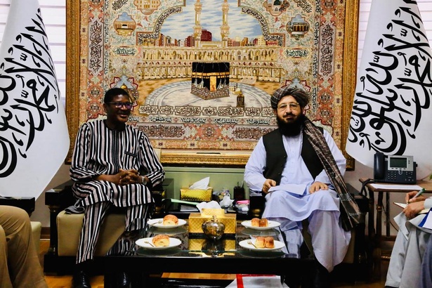 Insécurité au Sahel : le Burkina Faso et le Niger courtisent les talibans Insécurité au Sahel : le Burkina Faso et le Niger courtisent les talibans