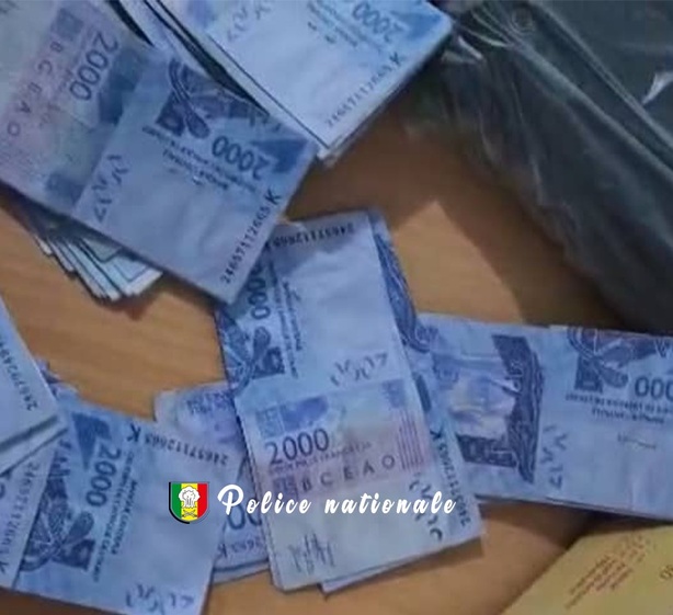 Thiès : Deux individus arrêtés avec 400 000 FCFA en faux billets Thiès : Deux individus arrêtés avec 400 000 FCFA en faux billets