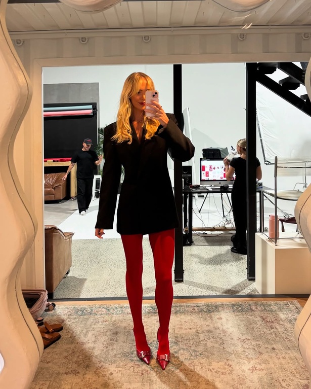 Annie Knight, hospitalisée après avoir c0uché avec 583 hommes… (Vidéo) Annie Knight, hospitalisée après avoir c0uché avec 583 hommes… (Vidéo)