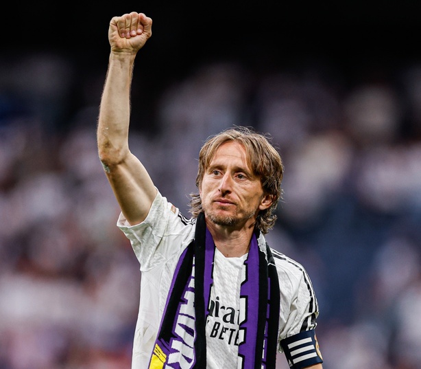 Liga : Luka Modric fait ses adieux émouvants au Santiago Bernabéu après 13 ans au Real Madrid Liga : Luka Modric fait ses adieux émouvants au Santiago Bernabéu après 13 ans au Real Madrid
