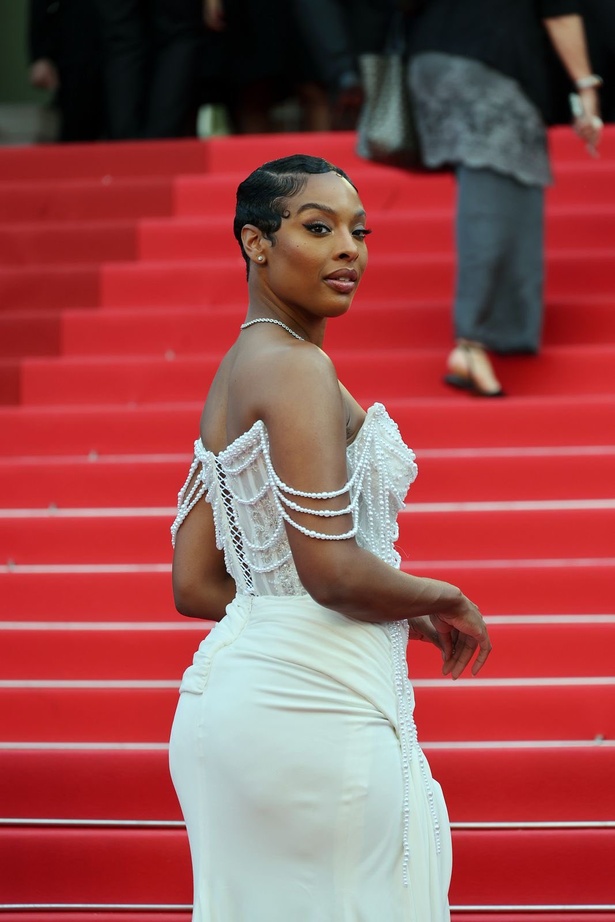 Cannes 2025 : Miss France crée l’événement avec sa propre robe Cannes 2025 : Miss France crée l’événement avec sa propre robe